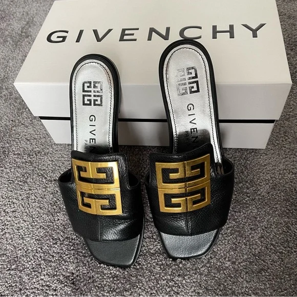 Givenchy 4G Logo Mules, Slides, Sandals in Black Leather & Gold  – EU 38 / US 8 - Picture 2 of 8